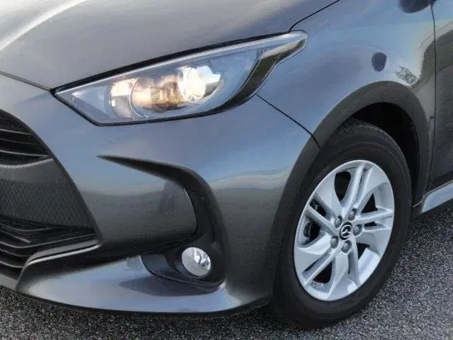 Mazda 2 Met ECC l NAVIG l CAR APPLE PLAY l CAMERA uit 2023, foto 20