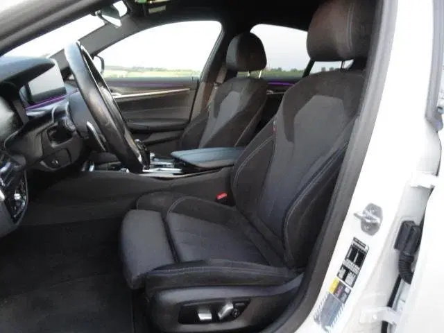 BMW 5-serie 530e Business M-PAKKET Full LED I NAVIG I uit 2022, foto 10
