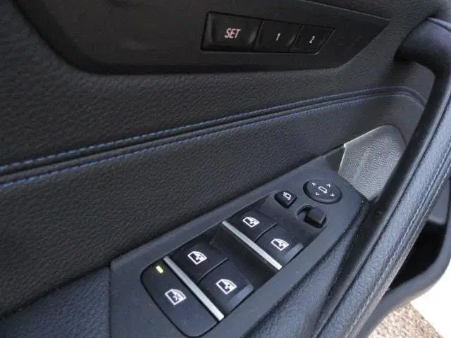 BMW 5-serie 530e Business M-PAKKET Full LED I NAVIG I uit 2022, foto 13