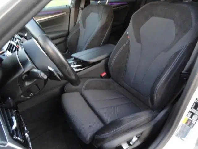 BMW 5-serie 530e Business M-PAKKET Full LED I NAVIG I uit 2022, foto 16