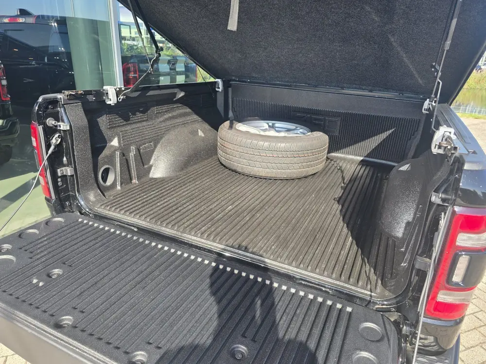 Dodge Ram 1500 5.7 V8 Laramie Night | LPG | Trekhaak | Pano uit 2021, foto 12