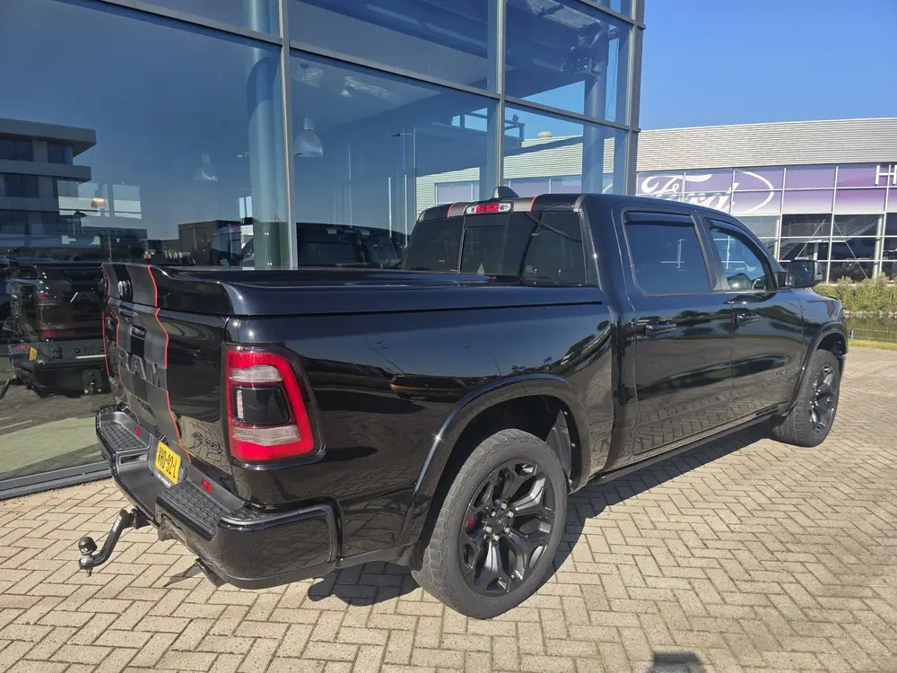 Dodge Ram 1500 5.7 V8 Laramie Night | LPG | Trekhaak | Pano uit 2021, foto 2