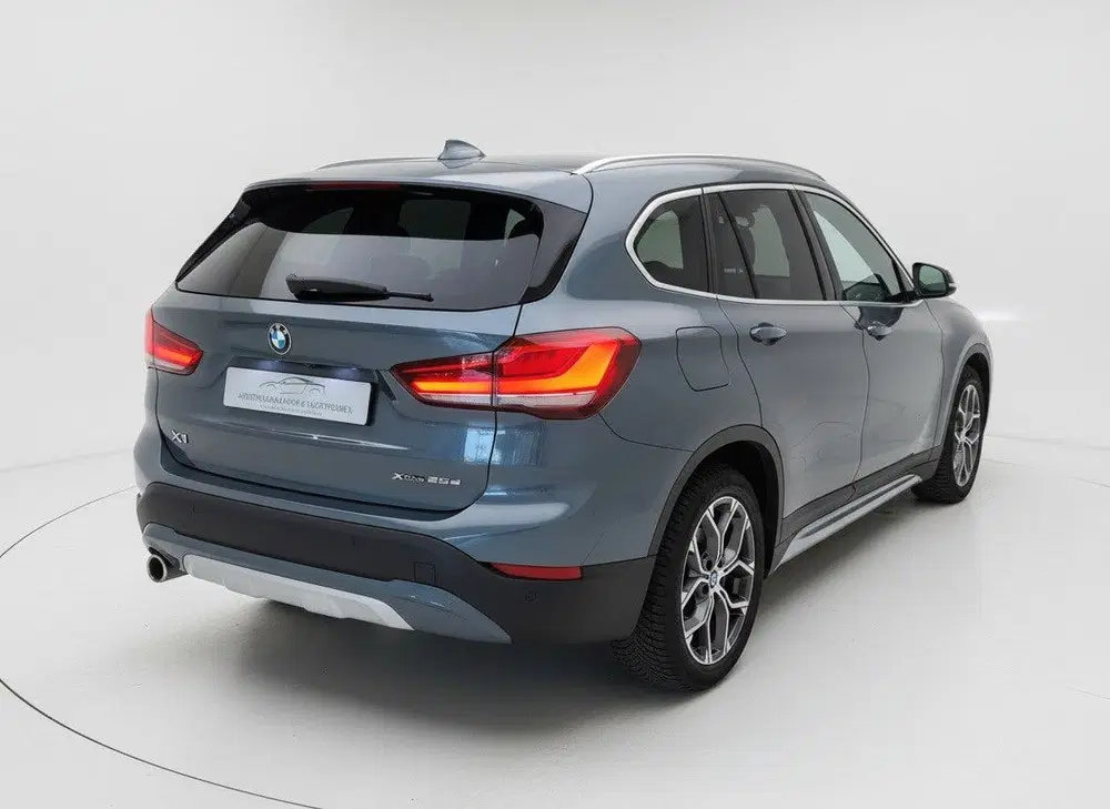 BMW X1 XDrive25e X-line uit 2021, foto 2