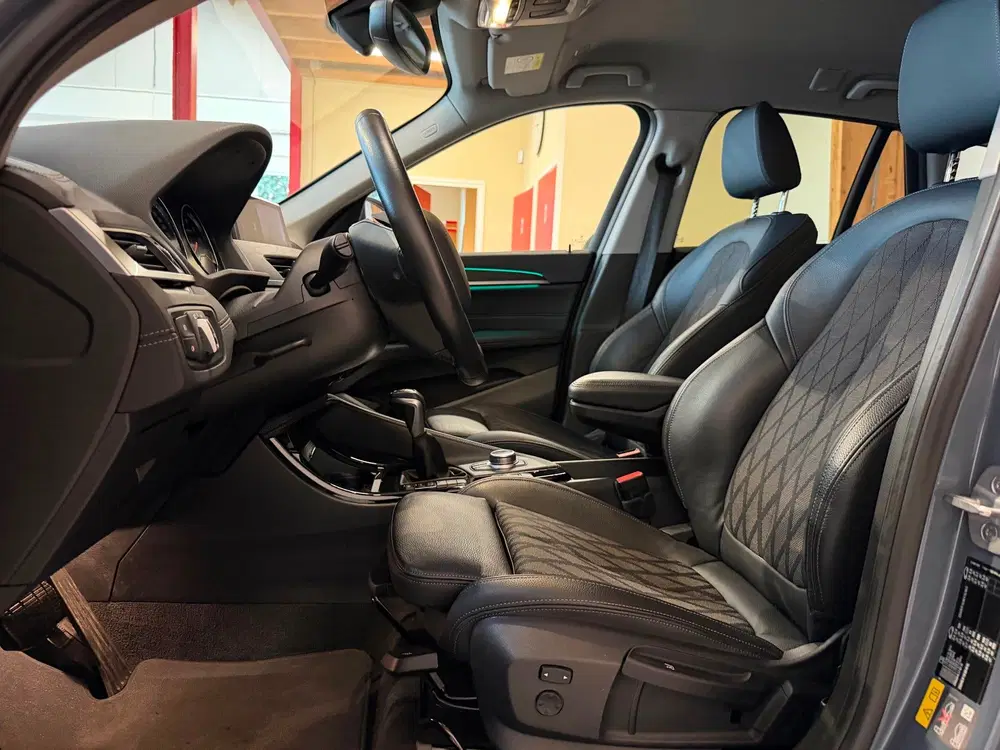 BMW X1 XDrive25e X-line uit 2021, foto 7