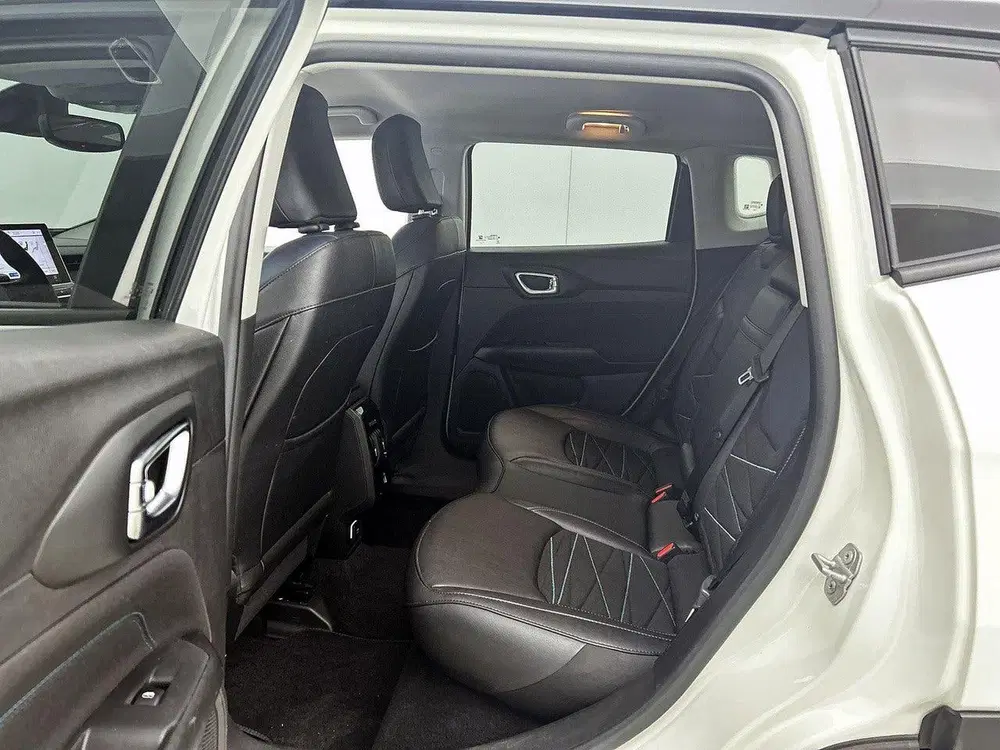Jeep Compass 4xe Plug-in Hybrid Electric Upland 240pk A uit 2023, foto 13