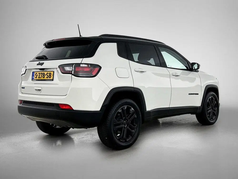 Jeep Compass 4xe Plug-in Hybrid Electric Upland 240pk A uit 2023, foto 5