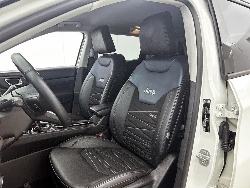 Jeep Compass 4xe Plug-in Hybrid Electric Upland 240pk A uit 2023, foto 9