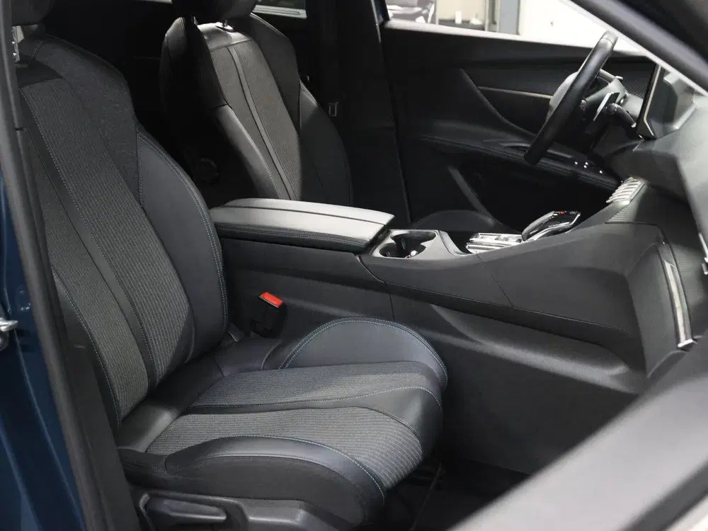 Peugeot 5008 130PK Allure uit 2022, foto 9