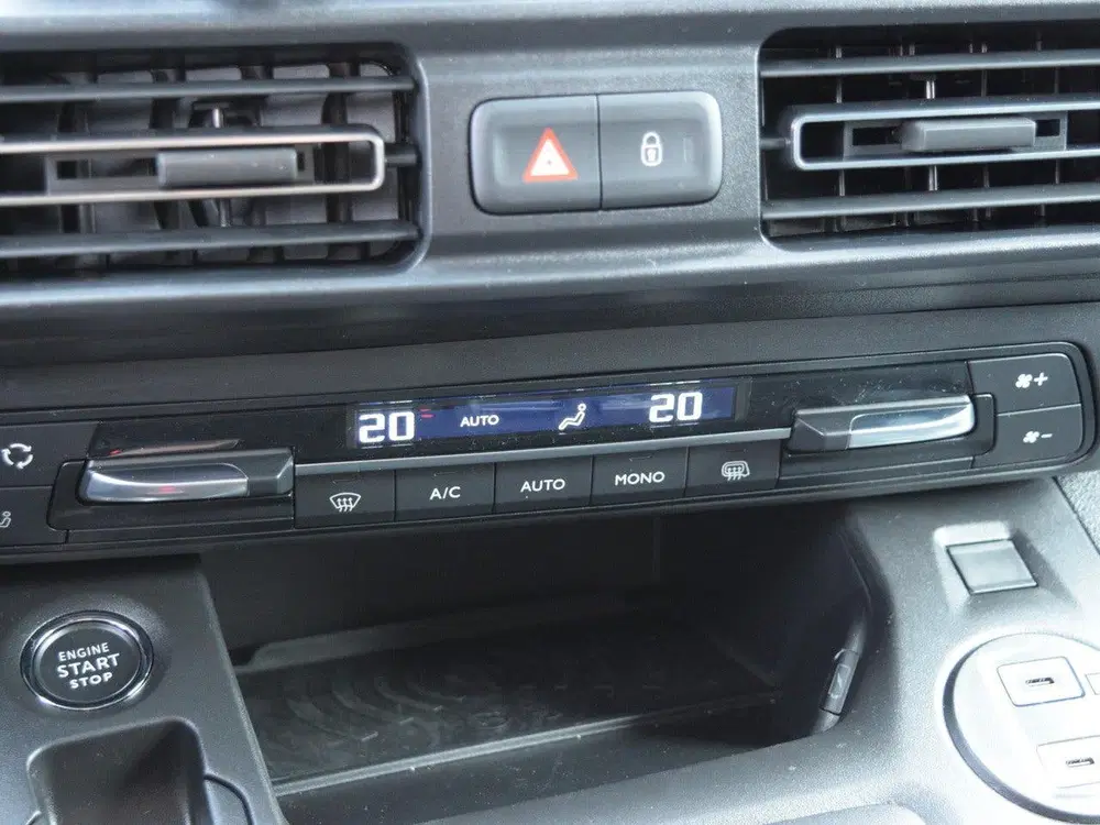 Peugeot E-Partner 136 L2 50 kWh uit 2026, foto 17