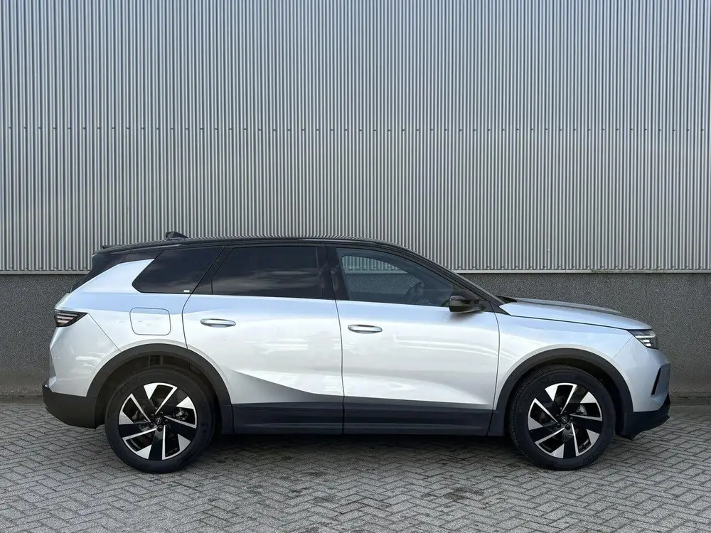 Opel Grandland 1.2 Turbo Hybrid GS uit 2025, foto 4