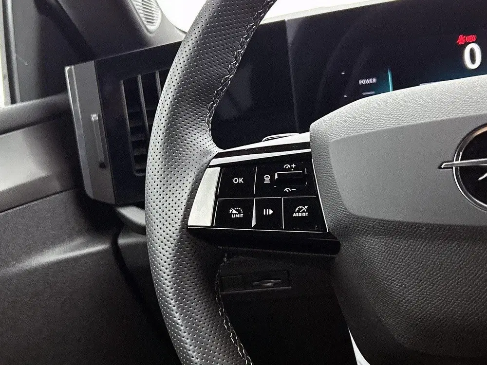 Opel Astra 1.2 Hybrid GS 145pk Automaat uit 2025, foto 15