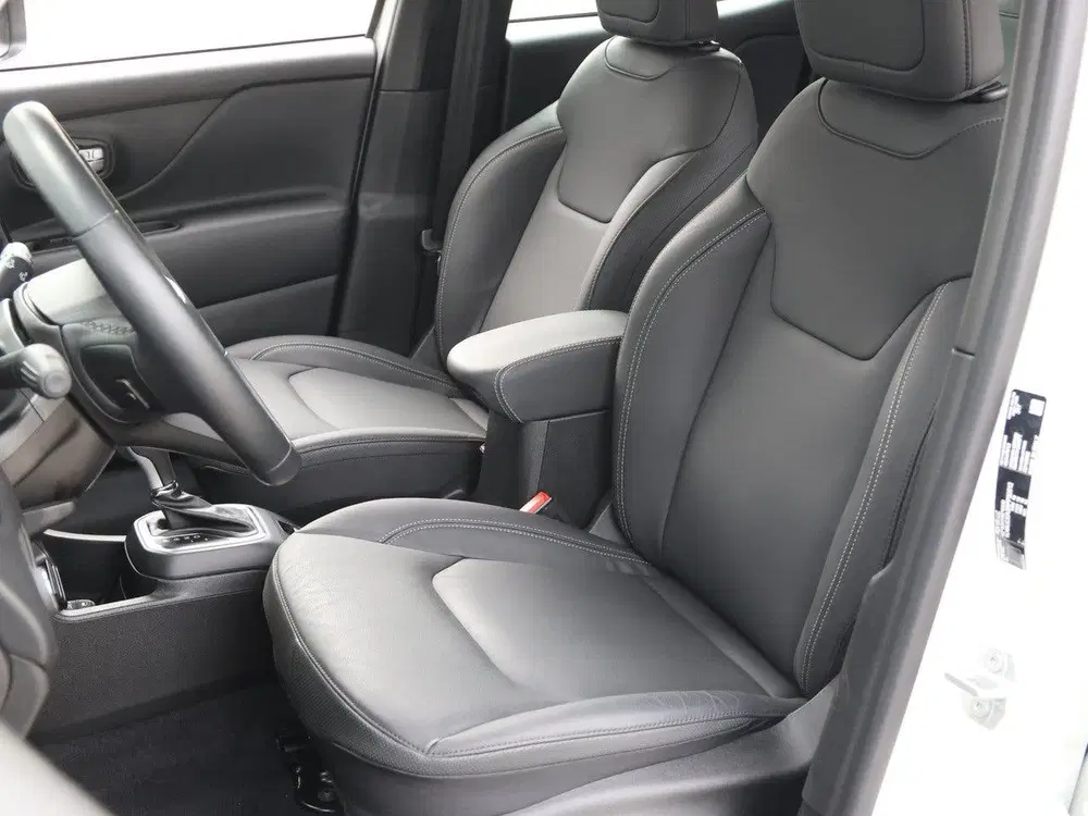 Jeep Renegade 1.5 130pk e-Hybrid Summit uit 2025, foto 12