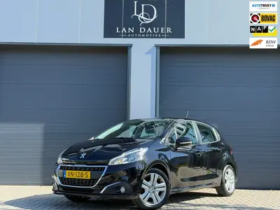 Peugeot 208 1.2 PureTech Signature / LAGE KM / NAP / CARPLAY uit 2019