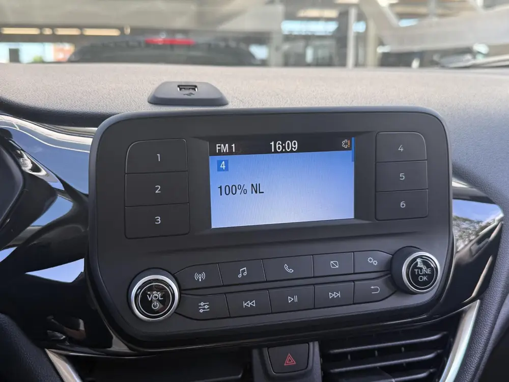 Ford Fiesta 1.1 Trend uit 2019, foto 16