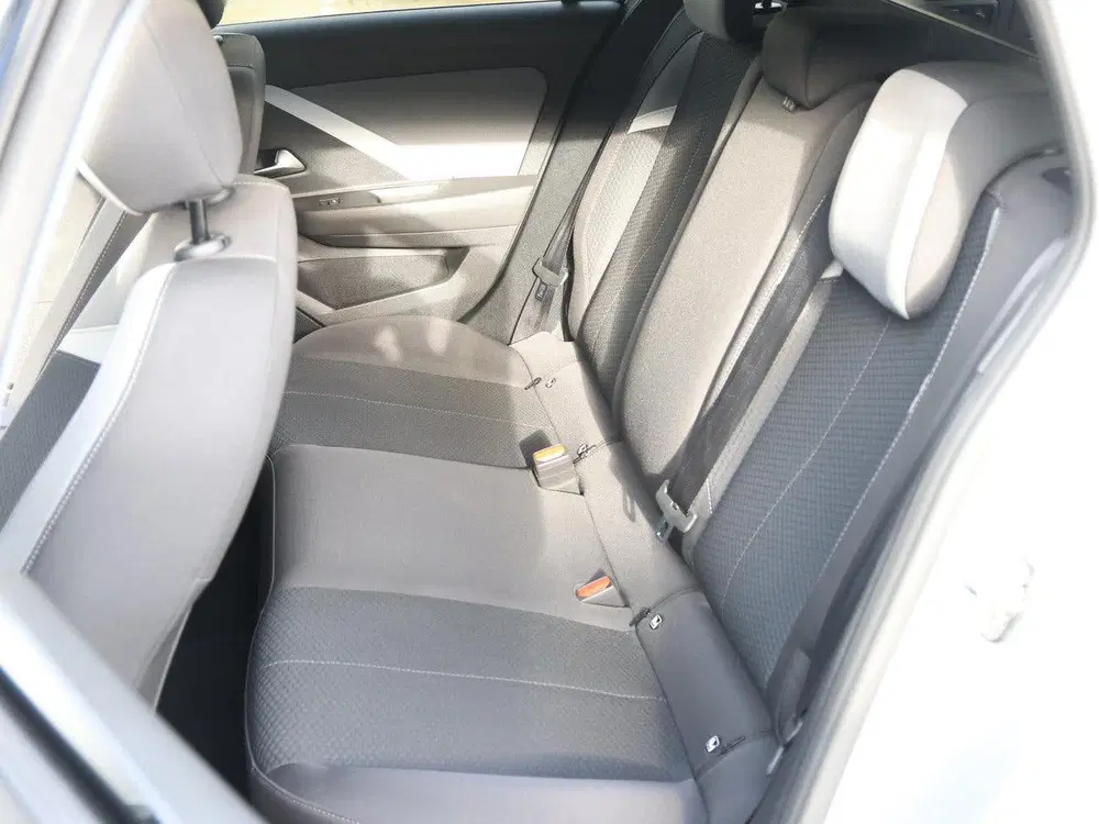 Opel Astra Sports Tourer Business Edition 110 pk uit 2025, foto 16