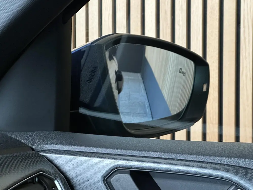Volkswagen T-Cross 1.5 TSI R-Line 2 x R-line | Camera | Stoe uit 2023, foto 12