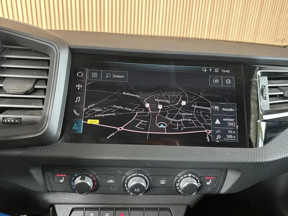 Audi A1 30 TFSI LED verlichting | Navi | Stoelverwarming uit 2019, foto 15