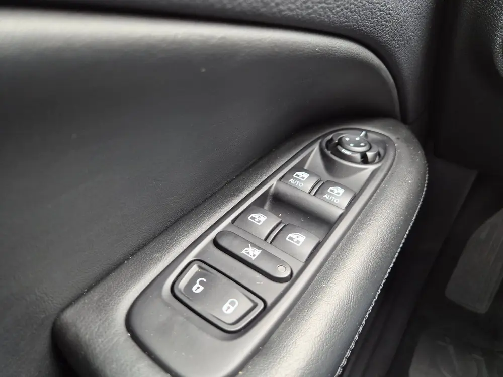 Jeep Compass 1.3T Night Eagle Liberty Edition - Stoel en Stu uit 2020, foto 13