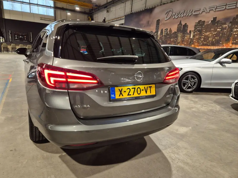 Opel Astra Sports Tourer 1.0 Turbo Innovation - Navigatie uit 2019, foto 15