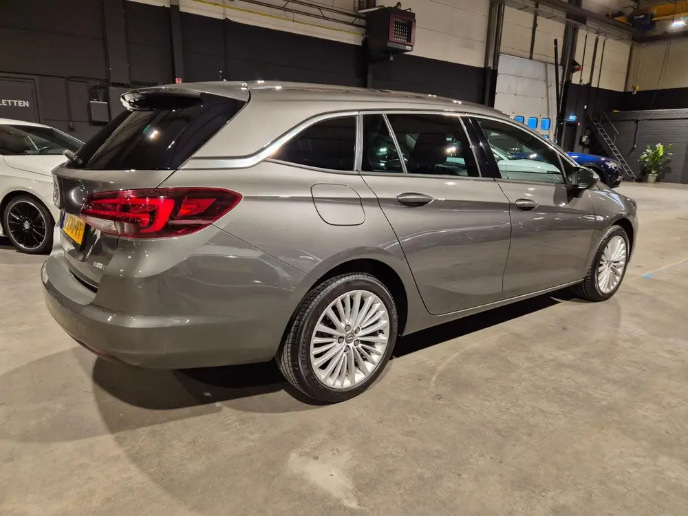 Opel Astra Sports Tourer 1.0 Turbo Innovation - Navigatie uit 2019, foto 3