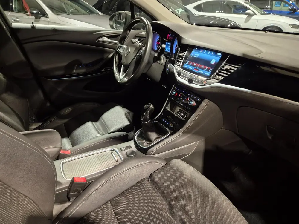 Opel Astra Sports Tourer 1.0 Turbo Innovation - Navigatie uit 2019, foto 9