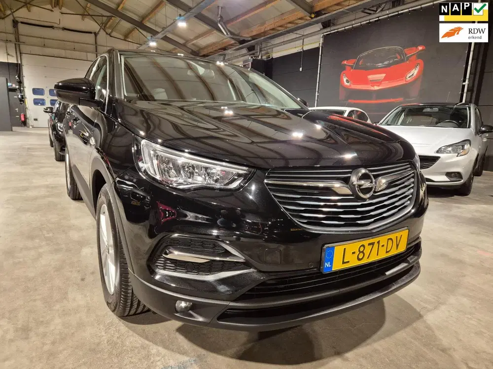 Opel Grandland X 1.2 Turbo Business Edition uit 2021, foto 17