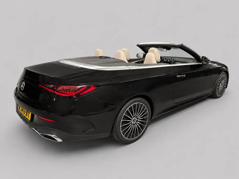 Mercedes-Benz CLE 200 AMG Line uit 2024, foto 2