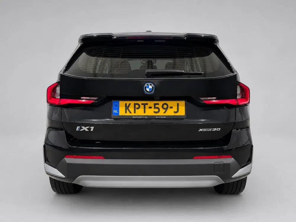 BMW iX1 XDrive30 67 kWh uit 2023, foto 4