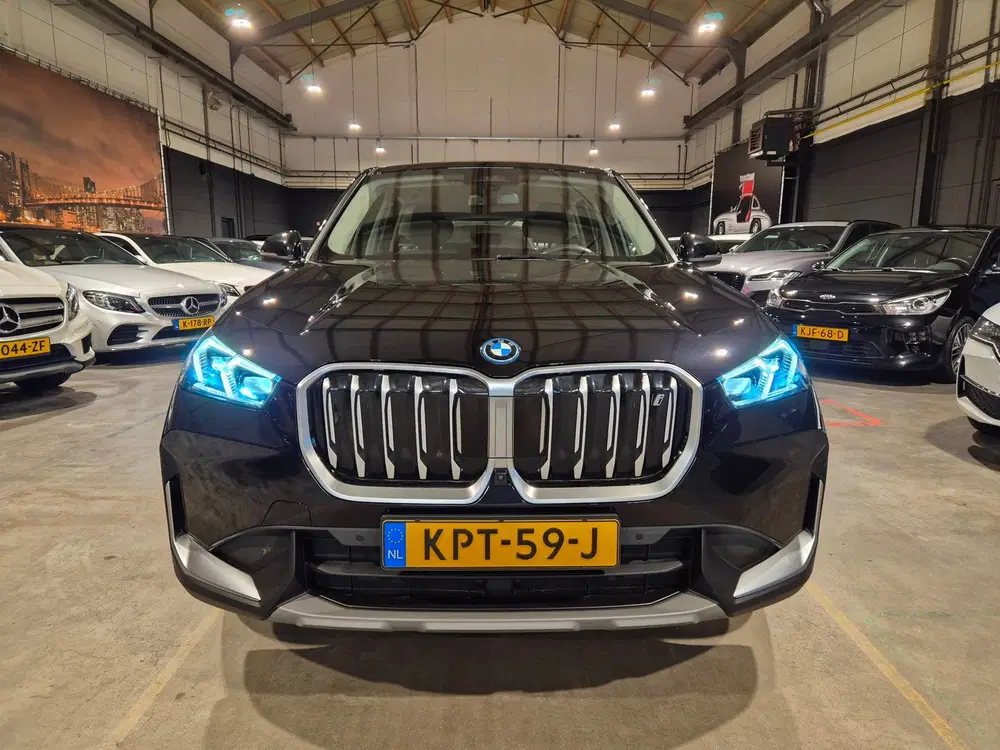 BMW iX1 XDrive30 67 kWh uit 2023, foto 5