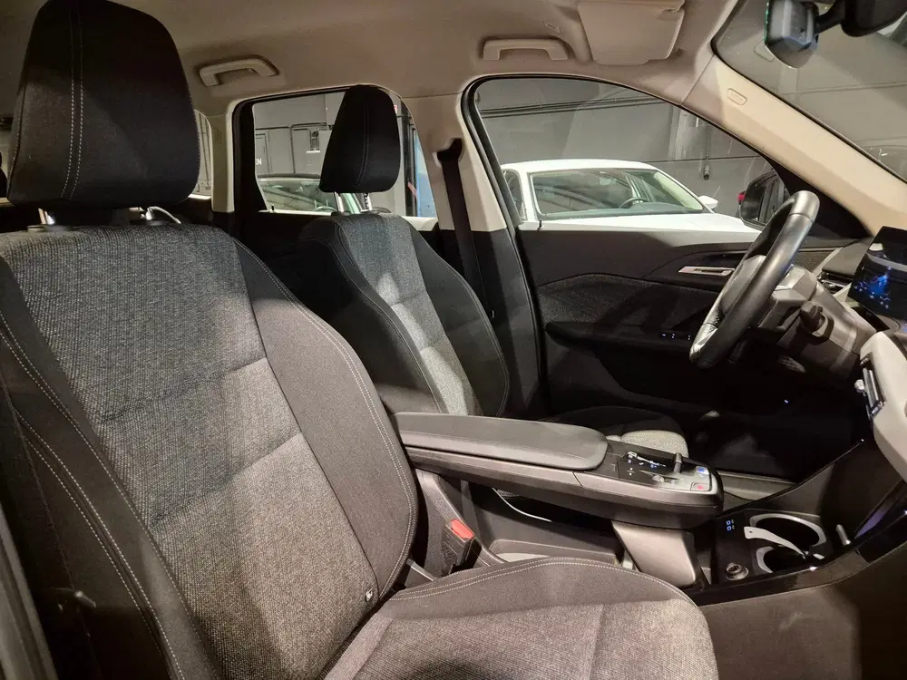 BMW iX1 XDrive30 67 kWh uit 2023, foto 8