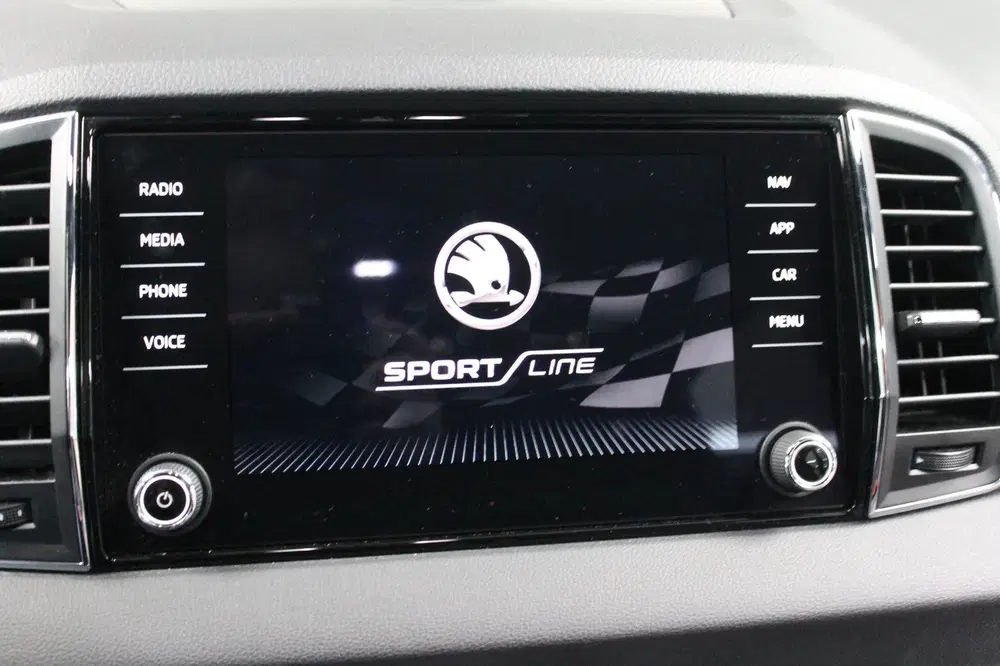 Skoda Karoq 1.5 TSI ACT Sportline Business uit 2020, foto 13
