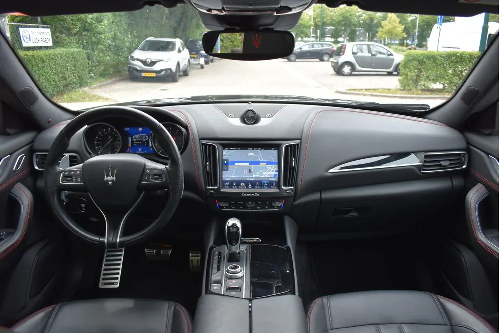 Maserati Levante 3.0 V6 AWD GranSport 350 pk Driver Ass.Pack uit 2019, foto 14