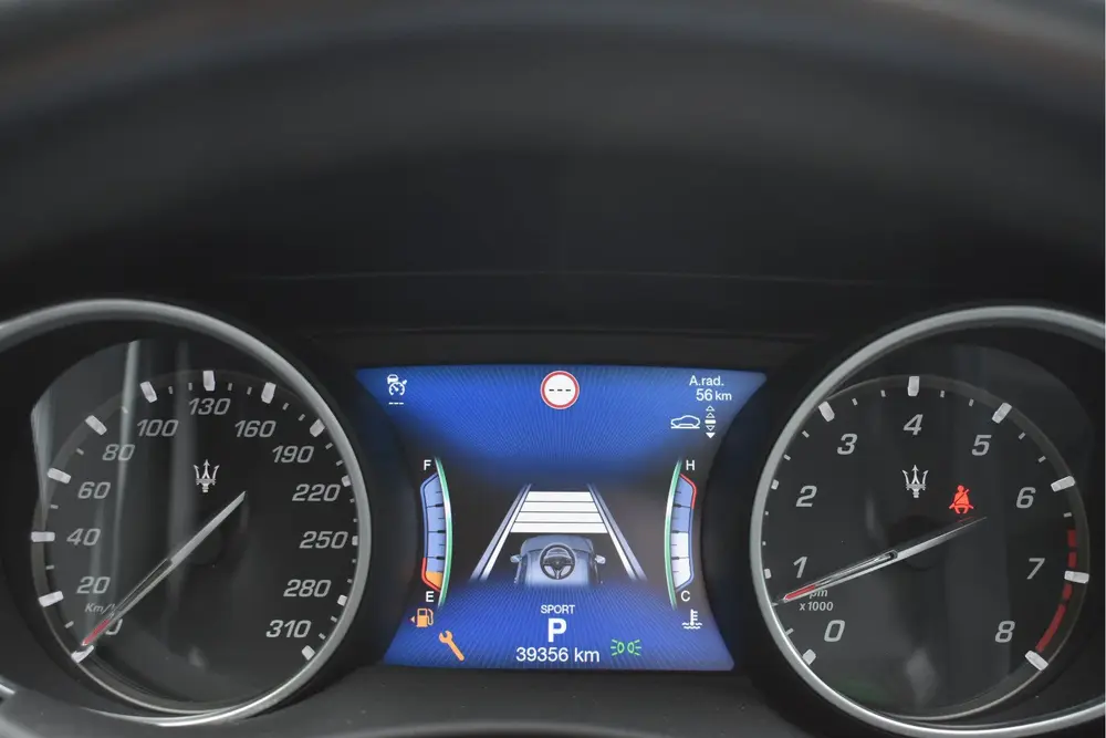 Maserati Levante 3.0 V6 AWD GranSport 350 pk Driver Ass.Pack uit 2019, foto 18