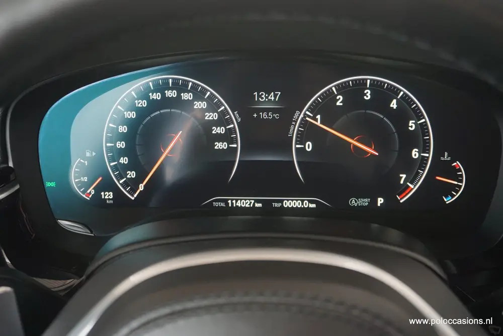 BMW 5-serie 5 Serie Touring 530i xDrive High Exec Pano uit 2019, foto 10