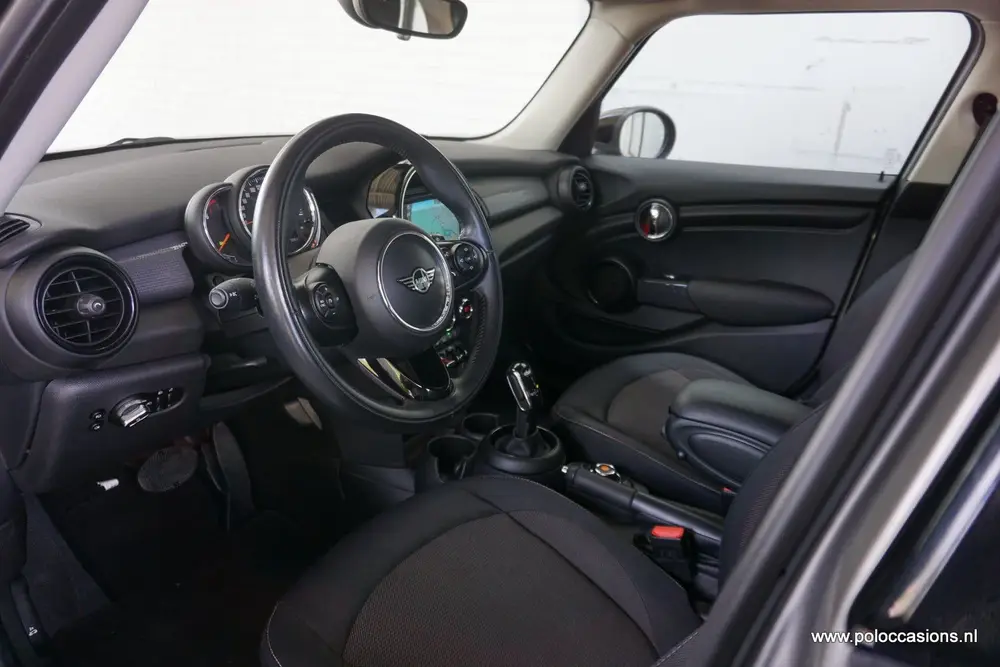 Mini Cooper 1.5 Cooper Rijklaar! | Eerste eigenaar | Carplay | uit 2019, foto 6