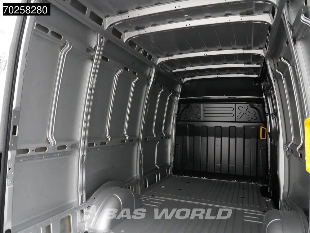 Iveco Daily BPM VRIJ 3.0L Automaat 210PK L2H2 2025-Mo uit 2024, foto 7