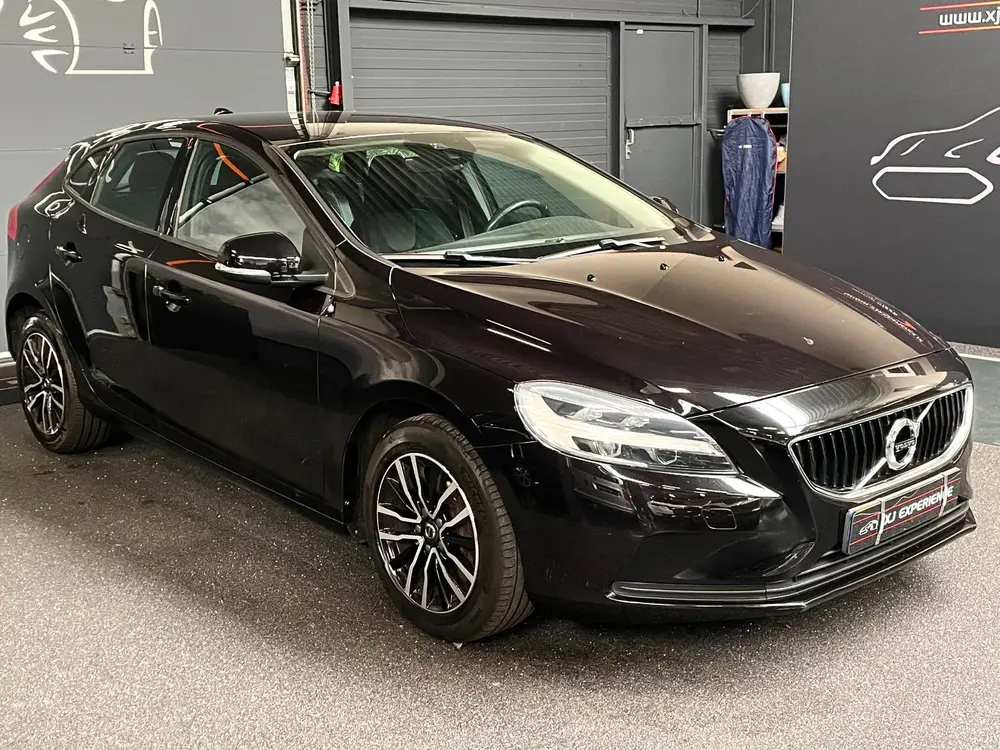 Volvo V40 1.5 T2 Polar+ AIRCO NAVI NAP BTW uit 2019, foto 2