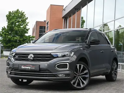 Volkswagen T-Roc 1.5TSI 150pk R-Line Pano Trekh LED 19-Inch uit 2020