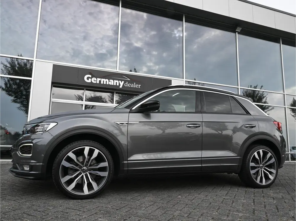 Volkswagen T-Roc 1.5TSI 150pk R-Line Pano Trekh LED 19-Inch uit 2020, foto 10