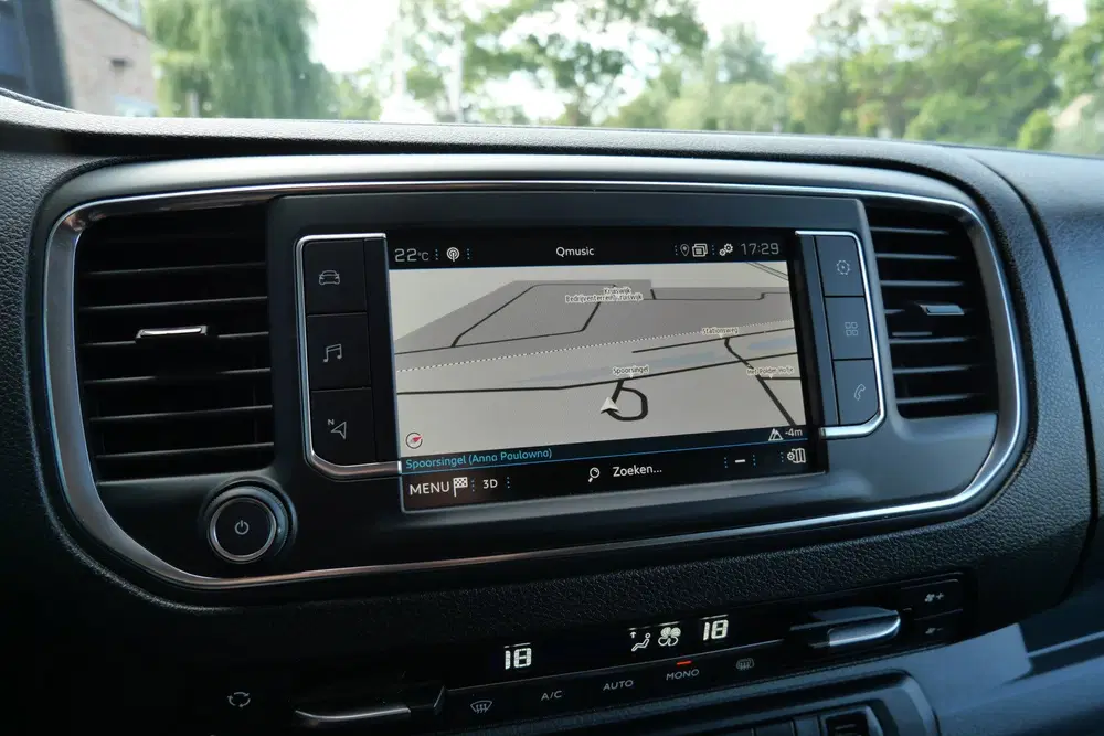Peugeot Expert 2.0 BlueHDI 180 Long Sport DC Automaat uit 2022, foto 14