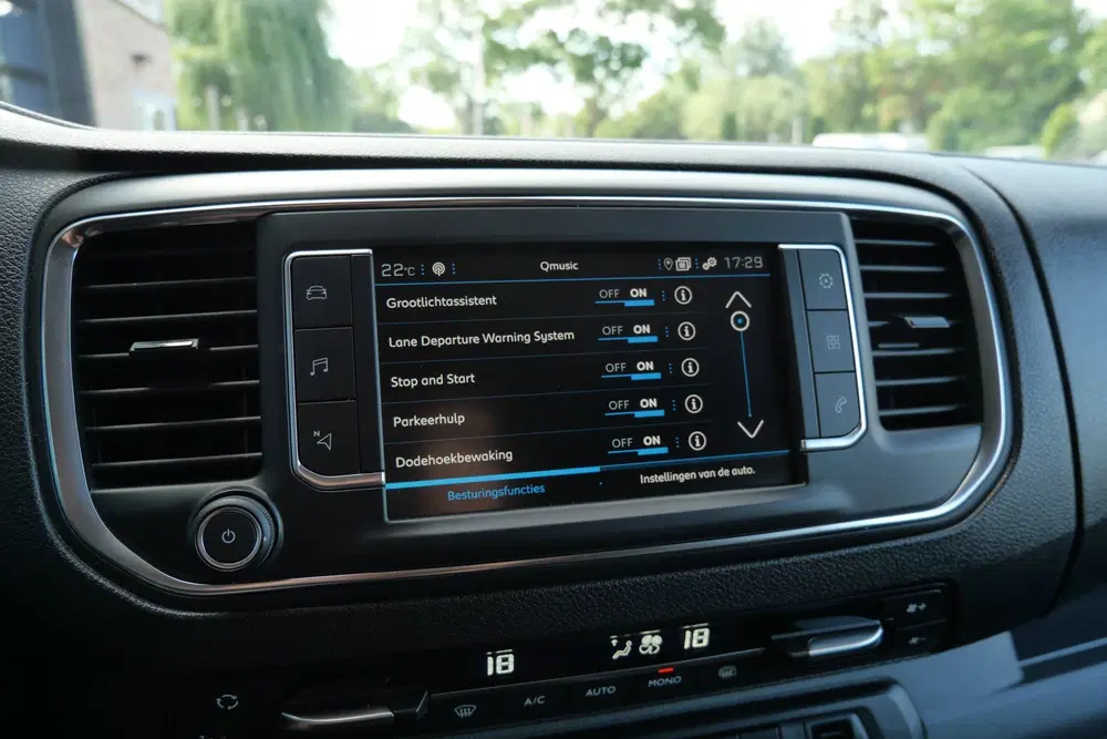 Peugeot Expert 2.0 BlueHDI 180 Long Sport DC Automaat uit 2022, foto 16