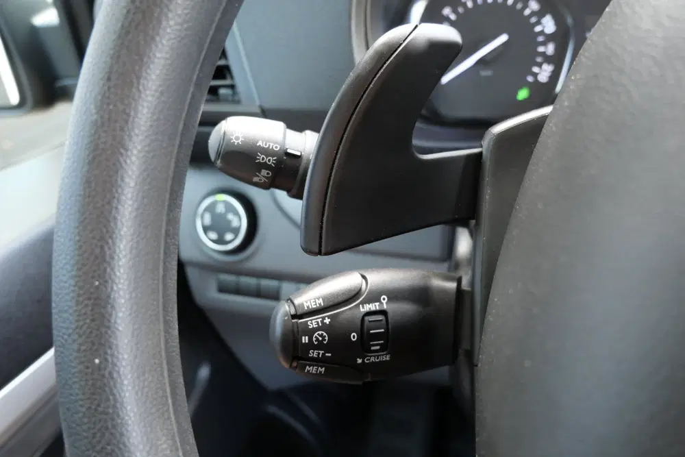 Peugeot Expert 2.0 BlueHDI 180 Long Sport DC Automaat uit 2022, foto 17