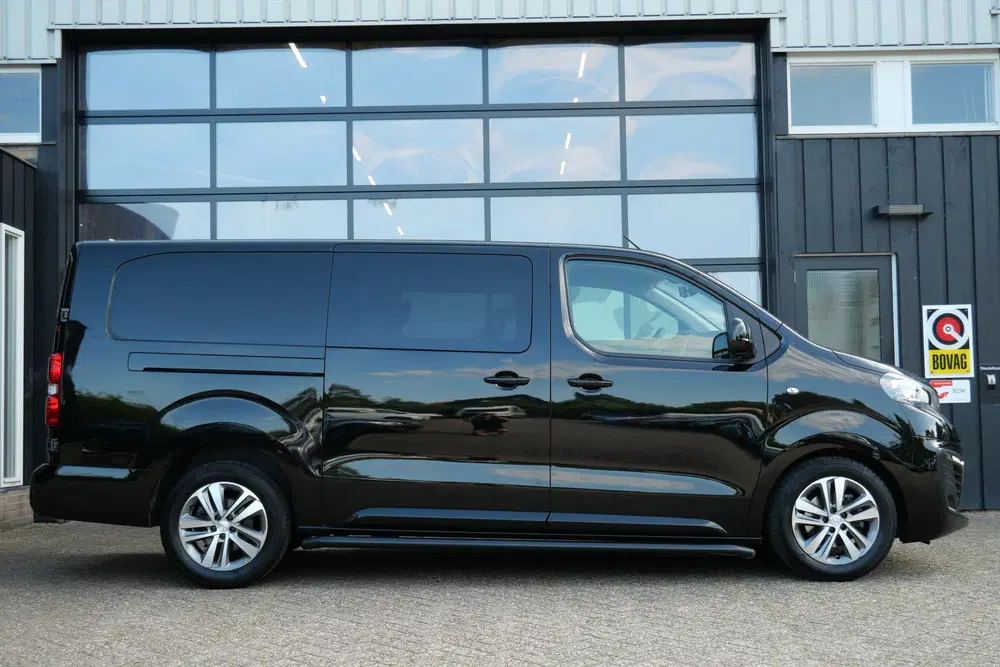 Peugeot Expert 2.0 BlueHDI 180 Long Sport DC Automaat uit 2022, foto 4