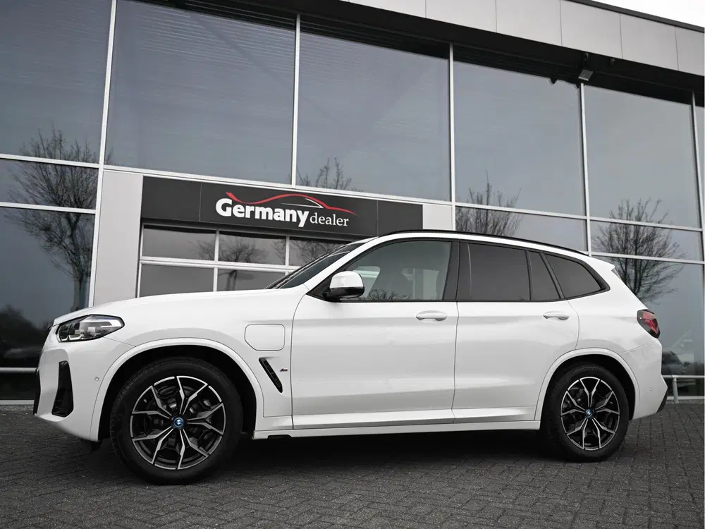 BMW X3 BMW X3 xDrive30e 292PK M-Sport Electr uit 2023, foto 14