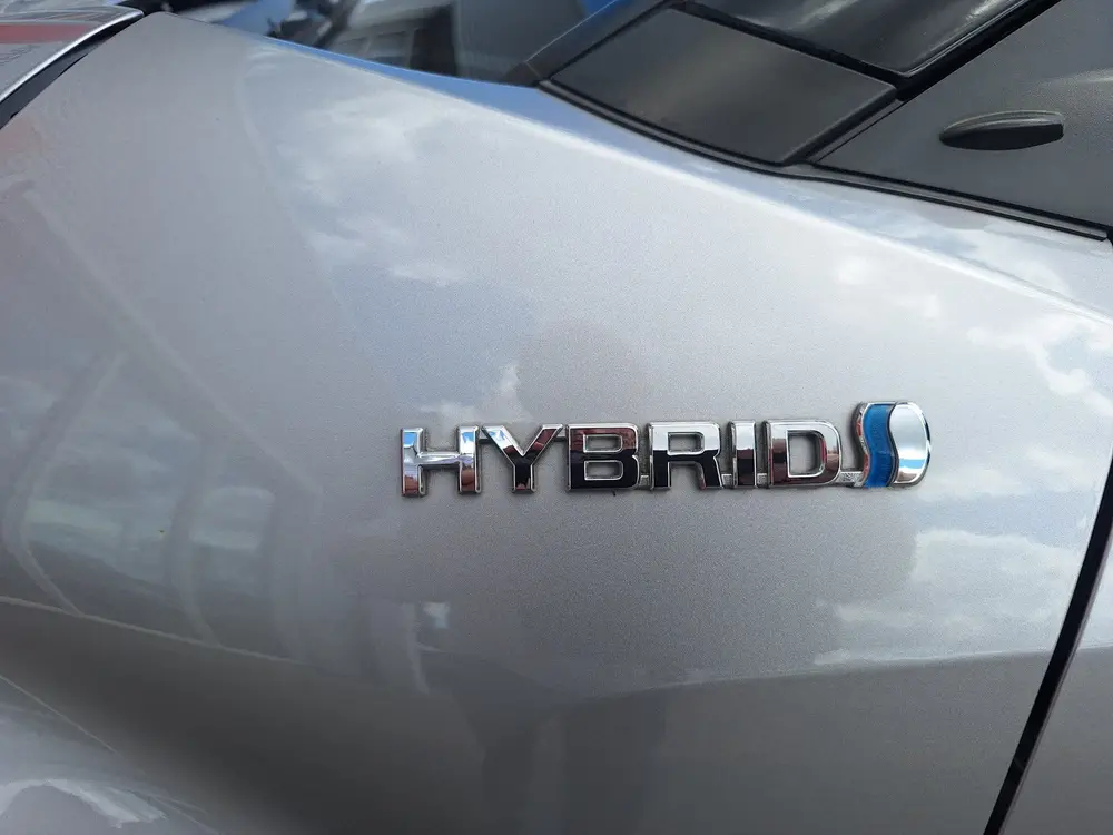 Toyota C-Hr 1.8 Hybrid Bi-Tone (bj 2019, automaat) uit 2019, foto 11