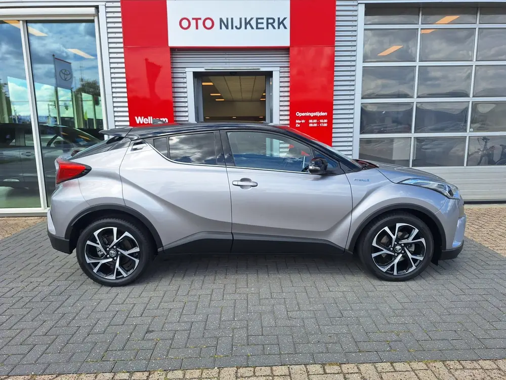Toyota C-Hr 1.8 Hybrid Bi-Tone (bj 2019, automaat) uit 2019, foto 3