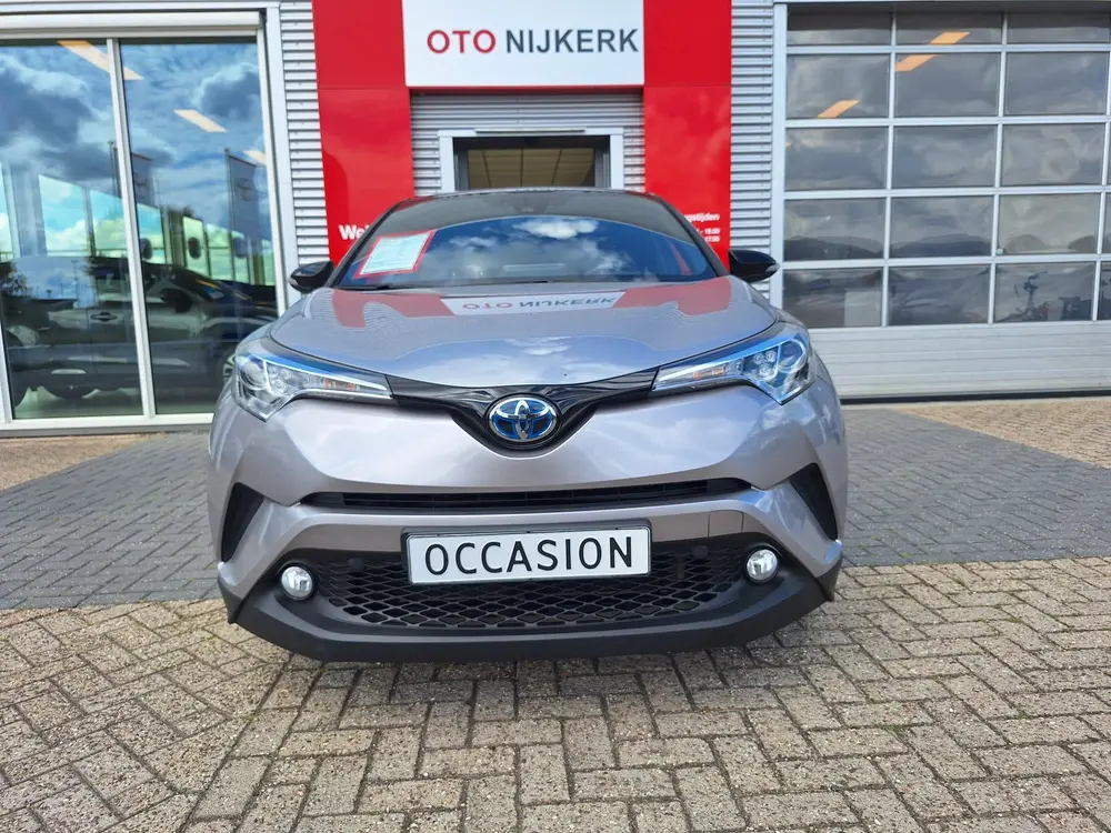 Toyota C-Hr 1.8 Hybrid Bi-Tone (bj 2019, automaat) uit 2019, foto 4