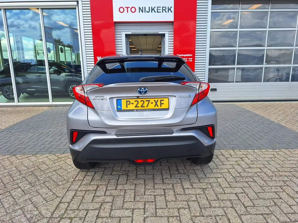 Toyota C-Hr 1.8 Hybrid Bi-Tone (bj 2019, automaat) uit 2019, foto 8
