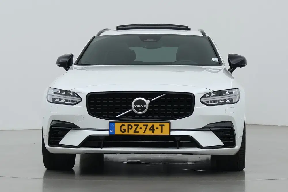 Volvo V90 T6 Ultimate Dark uit 2024, foto 16