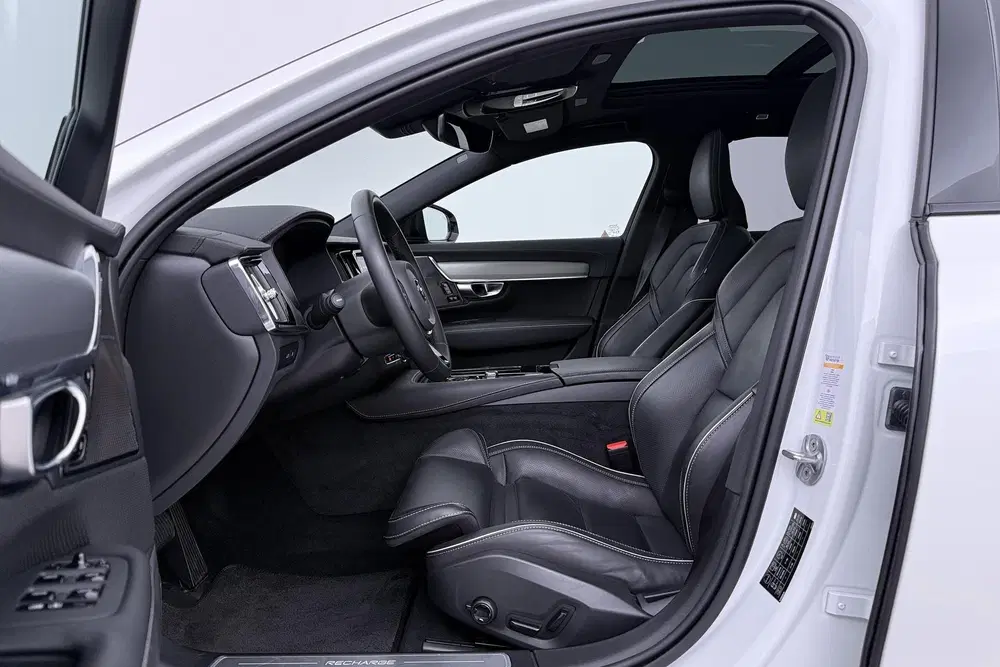 Volvo V90 T6 Ultimate Dark uit 2024, foto 3